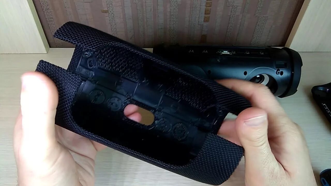Как разобрать колонку jbl 3. Разобрать колонку jbl charge 3. jbl charge 3 разобранная. charge j3+. jbl charge 3 в разборе.