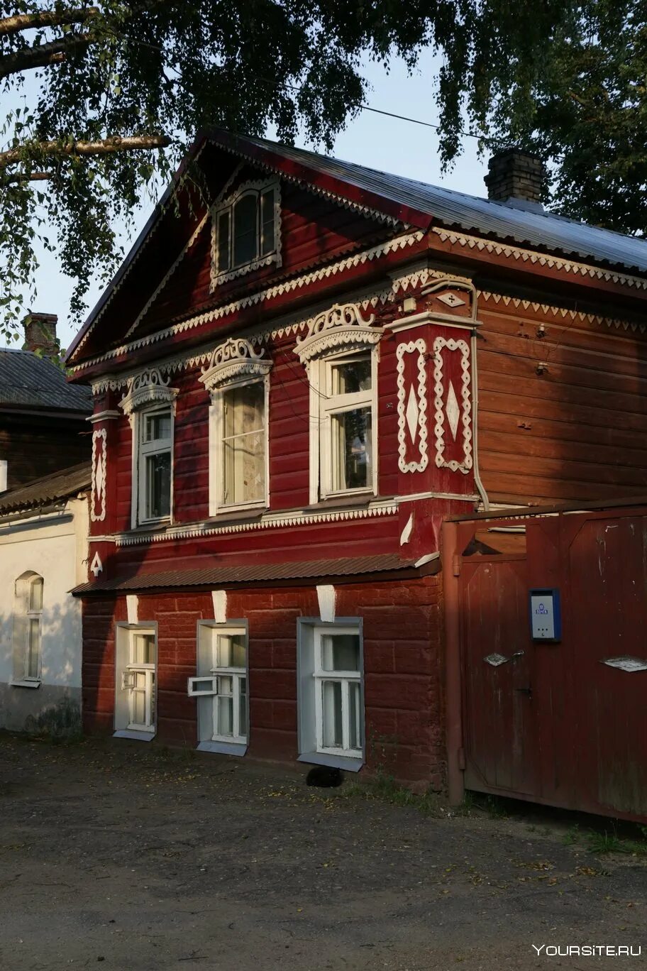 Население боровичей новгородской. Историческое здание боровичи. Боровичи центр города. Красоты города боровичи. Население боровичей новгородской.