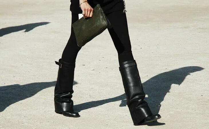Givenchy boot. Живанши сапоги трубы. сапоги живанши 2012. сапоги givenchy shark. shark lock boots givenchy 2012.