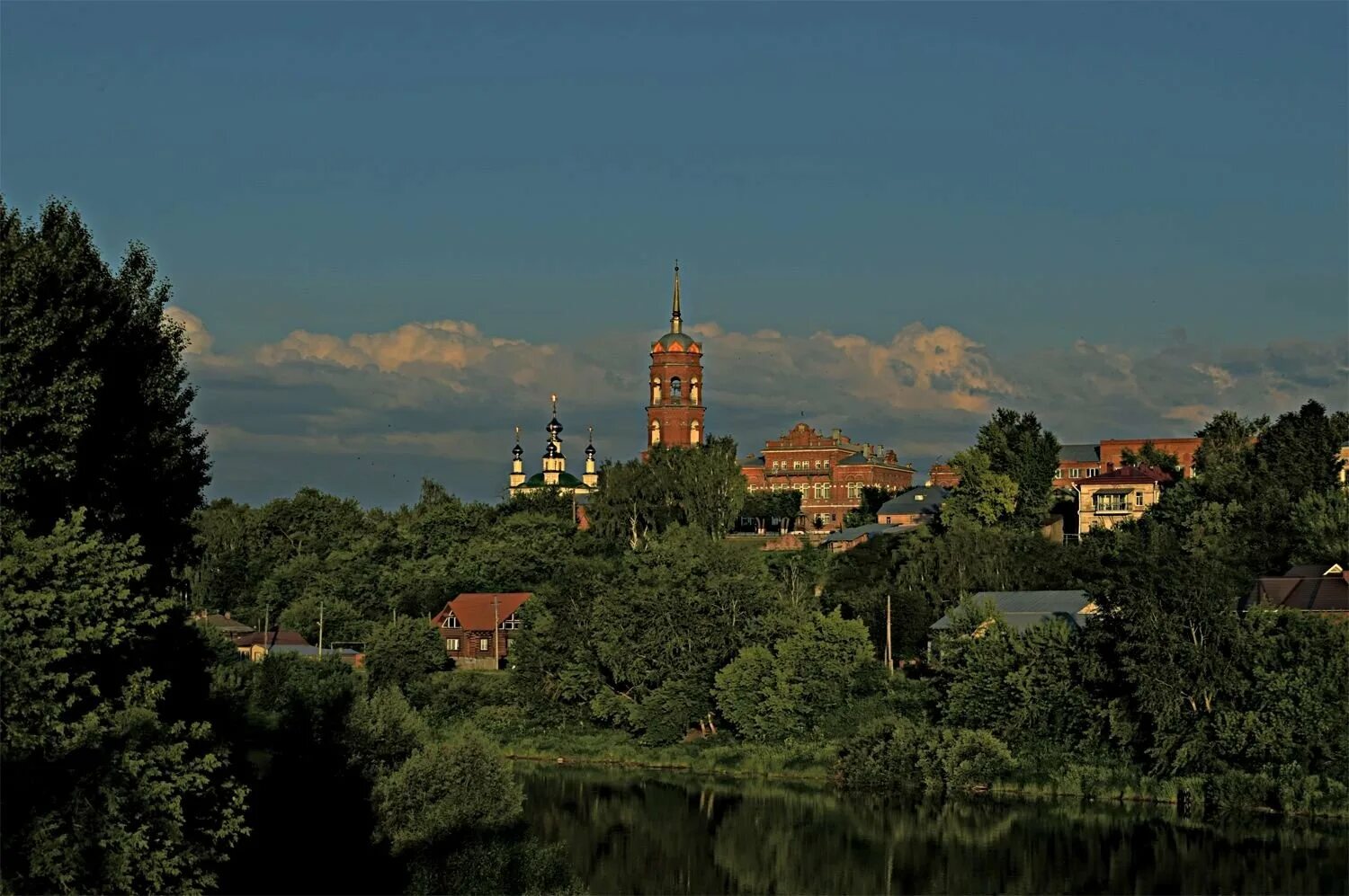 Городок. Фото небольшого провинциального городка профессиональное фото. Фото провинциальная картинка. Gorodki фото.