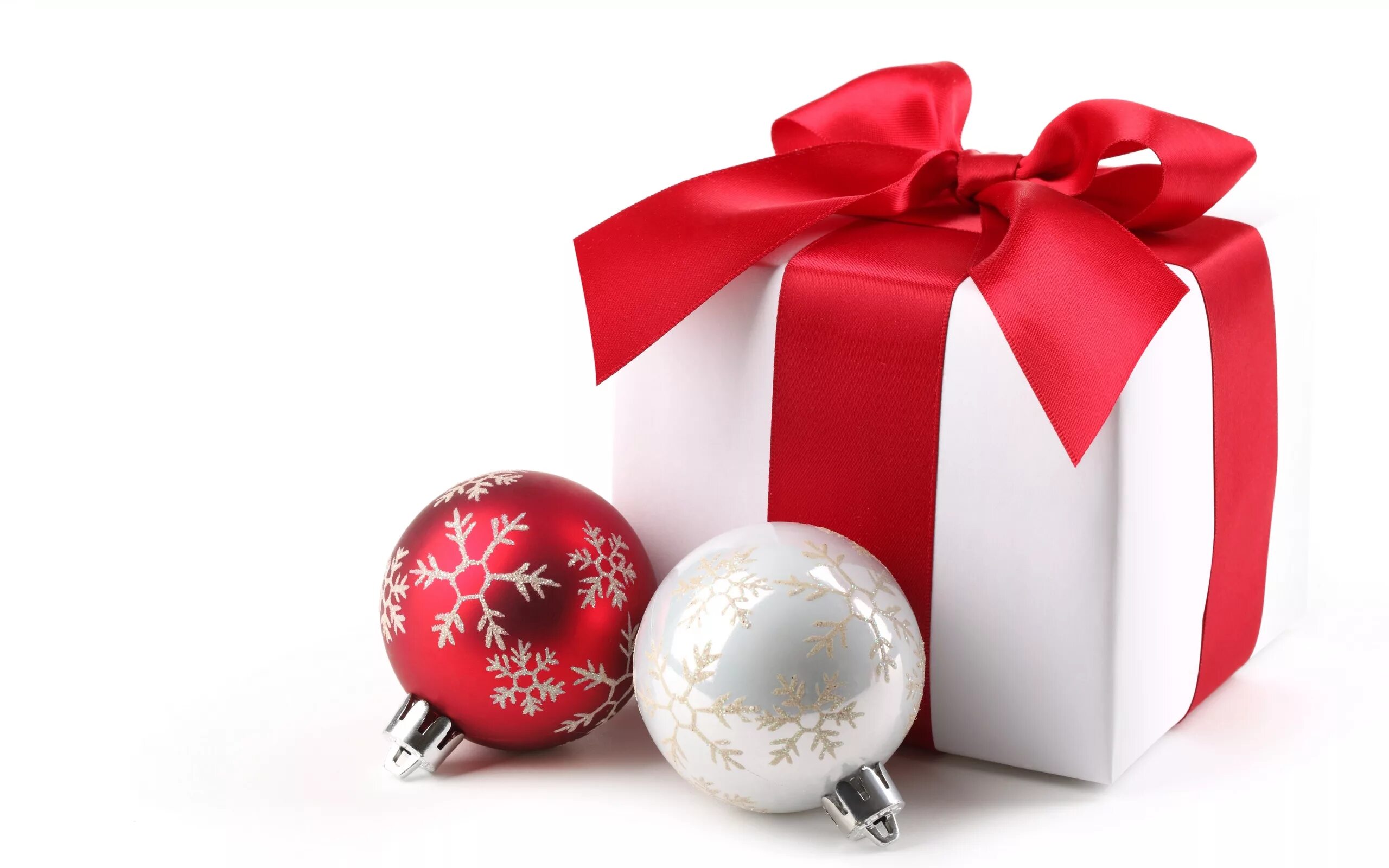 Подарок на новый год. Новогодняя сервисная акция. Сервиз щелкунчик. Дед мороз и снегурочка красивые. Новый год сервис.