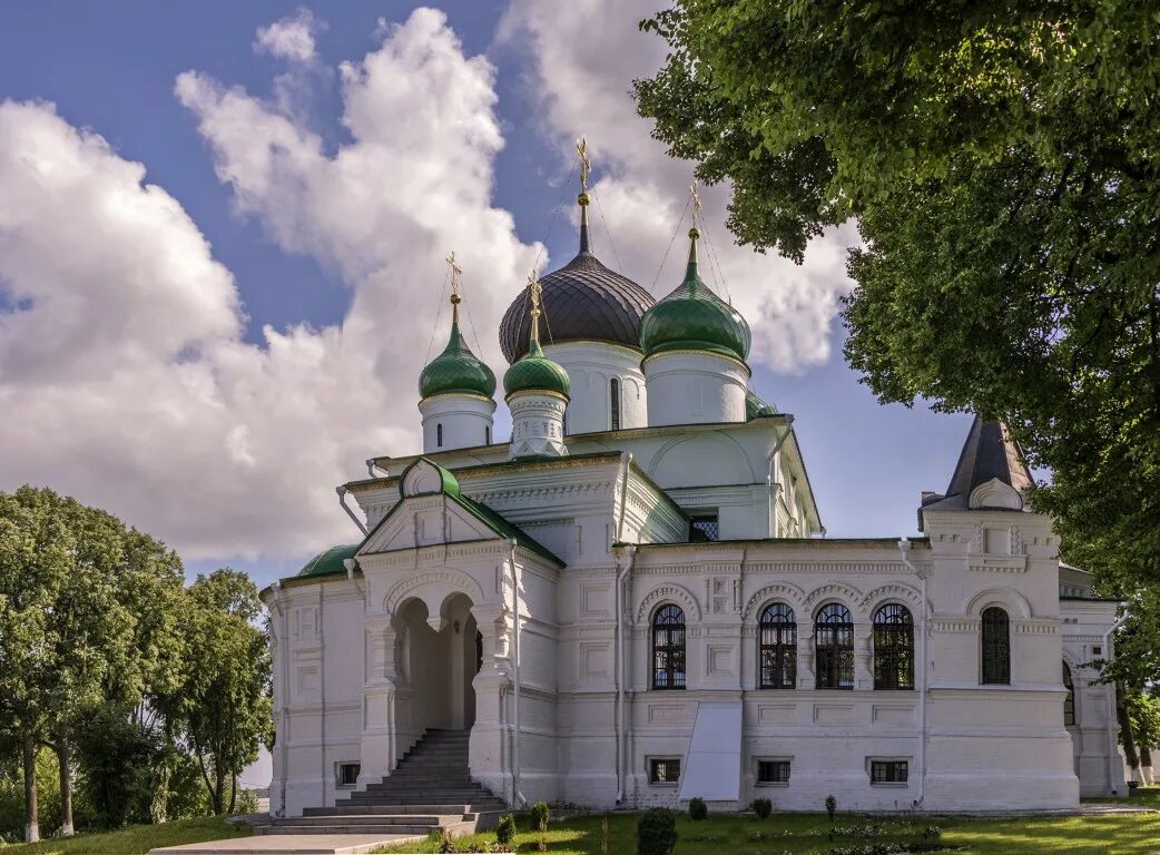 Фото церкви переславль залесский. Фото церкви переславль залесский. Церкви переславля-залесского. Переславль залесский зодчество. Храм николая чудотворца в переславле залесском.