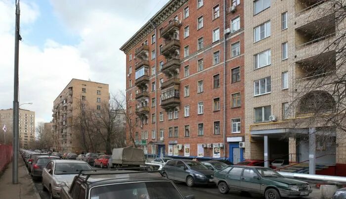 Пырьева 5а