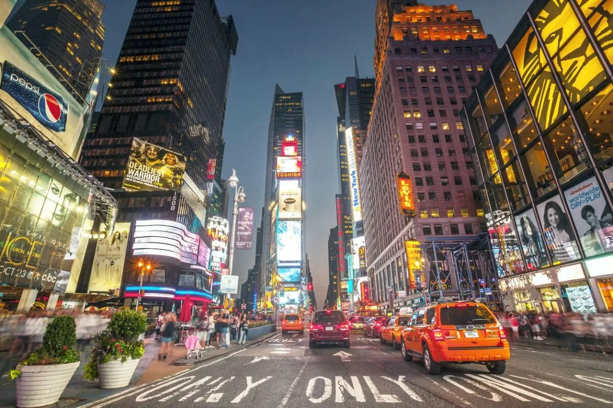 When go to new york. Нью-Йорк Таймс сквер. Бродвей Нью-Йорк. Бродвей в Нью-Йорке, США. Площадь Таймс-сквер в Нью-Йорке.