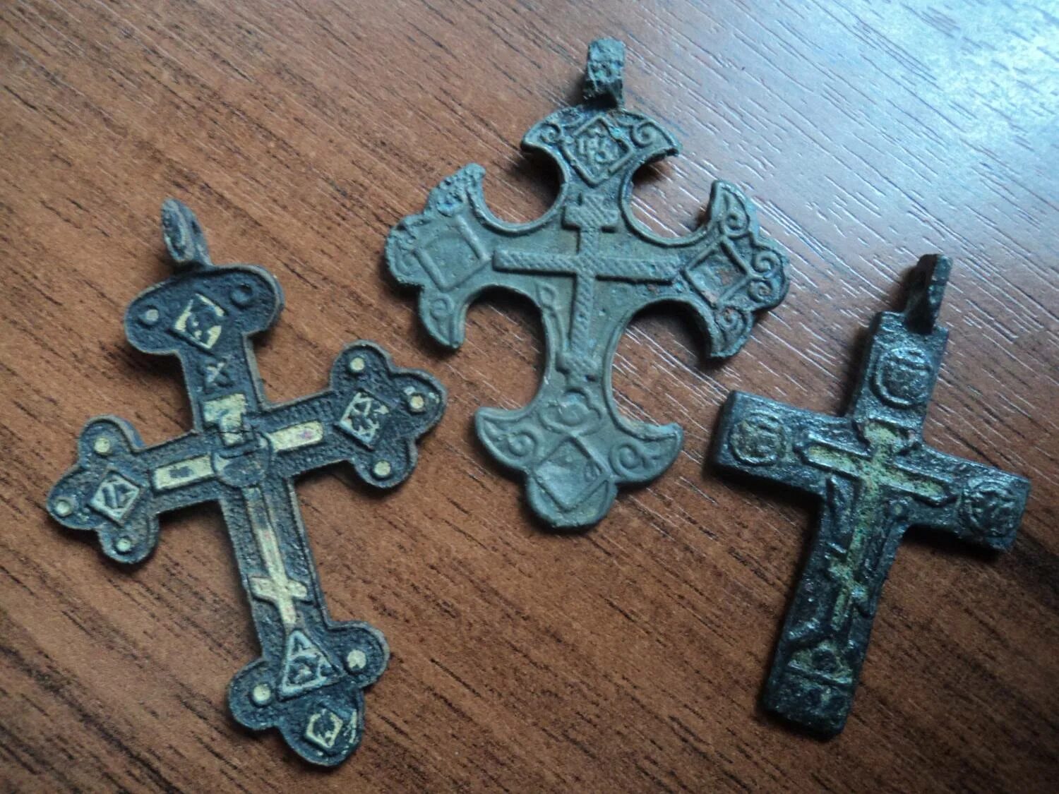 крест нательный 18 век. антикварные кресты. энколпион архангел михаил. древние нательные кресты. кресты нательные старинные.