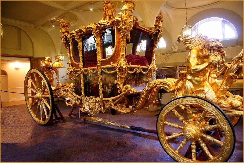 Коронационная карета эрмитаж. Музей карет дзержинский. Памятник карете екатерины 2 в казани. Карета петра 1 в эрмитаже. Карета diamond jubilee.