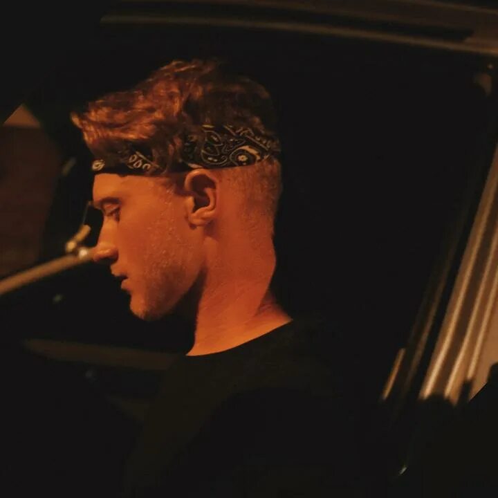 Riccardo биография. Riccardo певец. R. Никаких чувств riccardo. Riccardo песни.