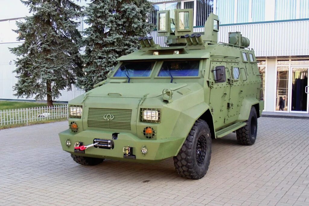Армейский барс. Бронеавтомобиль «барс-6». краз кобра бронеавтомобиль.
