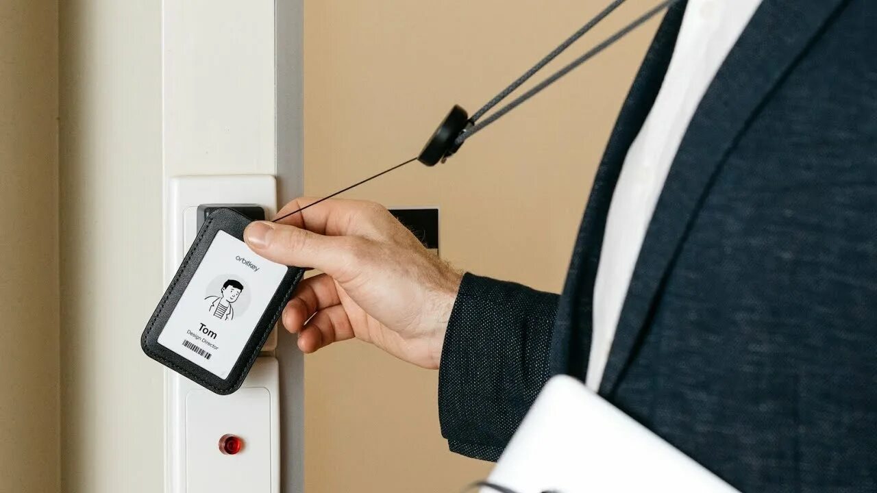 Keys of the system. Card холдер. system card. банковская карта скуд uid код. key card holder.