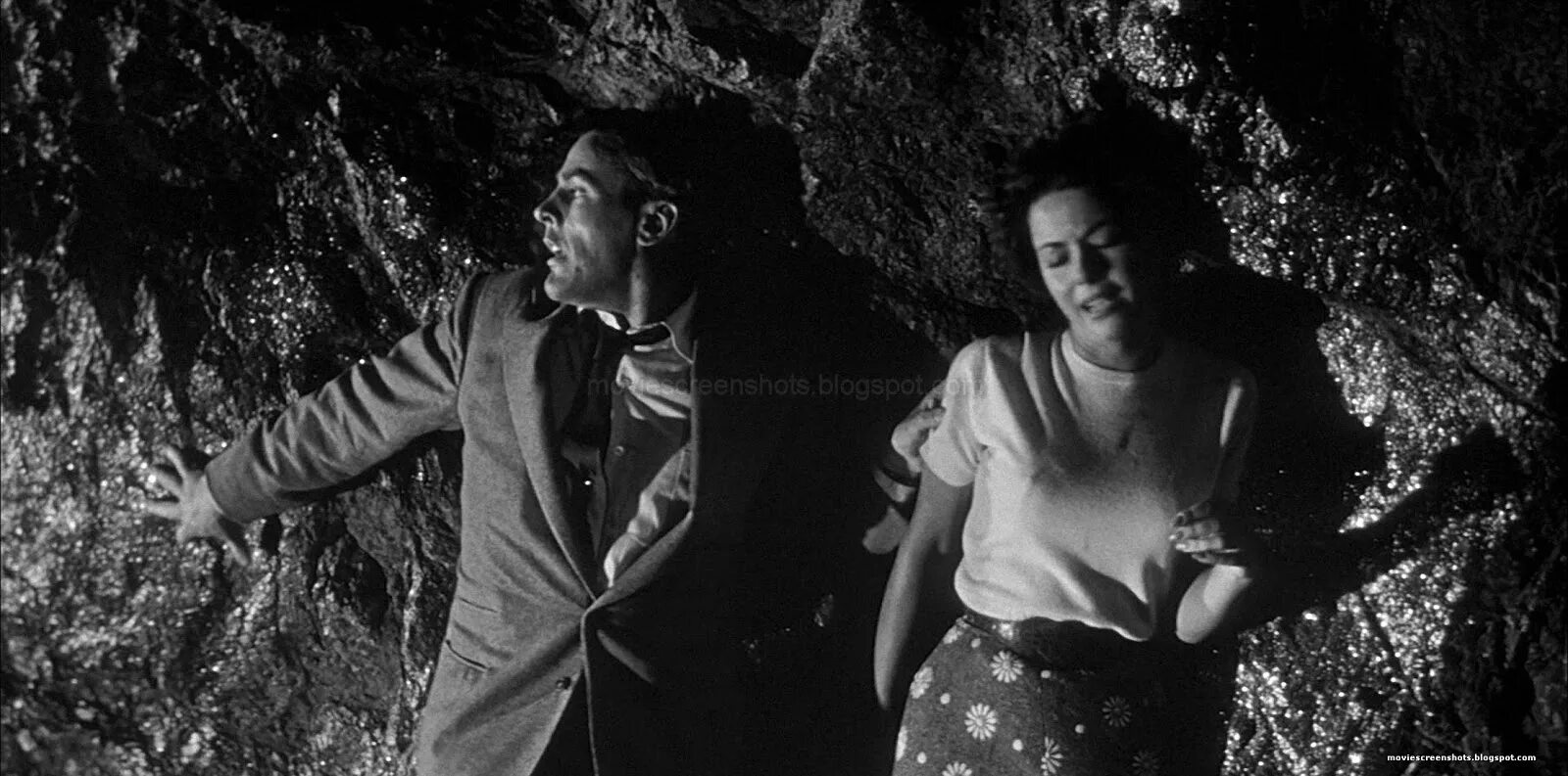 1956 похититель тел. Вторжение похитителей тел фильм 1956. invasion of the body snatchers 1955. вторжение похитителей тел фильм 1978. вторжение похитителей тел фильм 1956 постер.