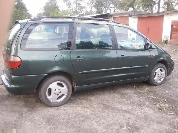 Куплю форд галакси дизель. Ford Galaxy 1998. Форд галакси 1998 года. Форд галакси 1998 cfkuy. Форд галакси 1998 год серебристый.