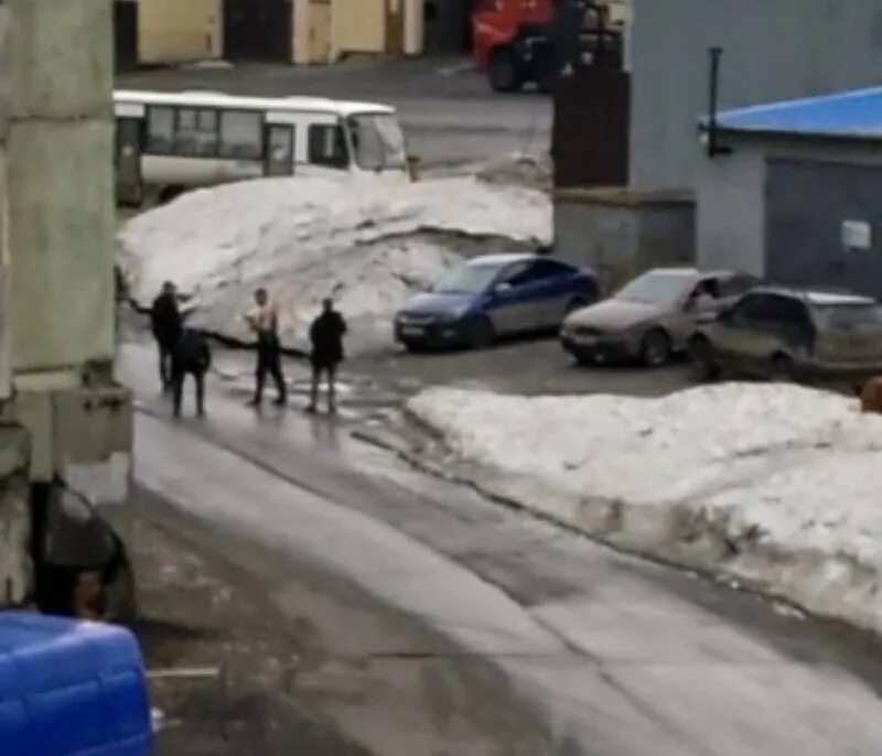 Следующий инцидент. Электросамокат взорвался в лифте. Кавказцы в московском метро. В краснодаре в лифте взорвался самокат. Ахалкалаки грузия.