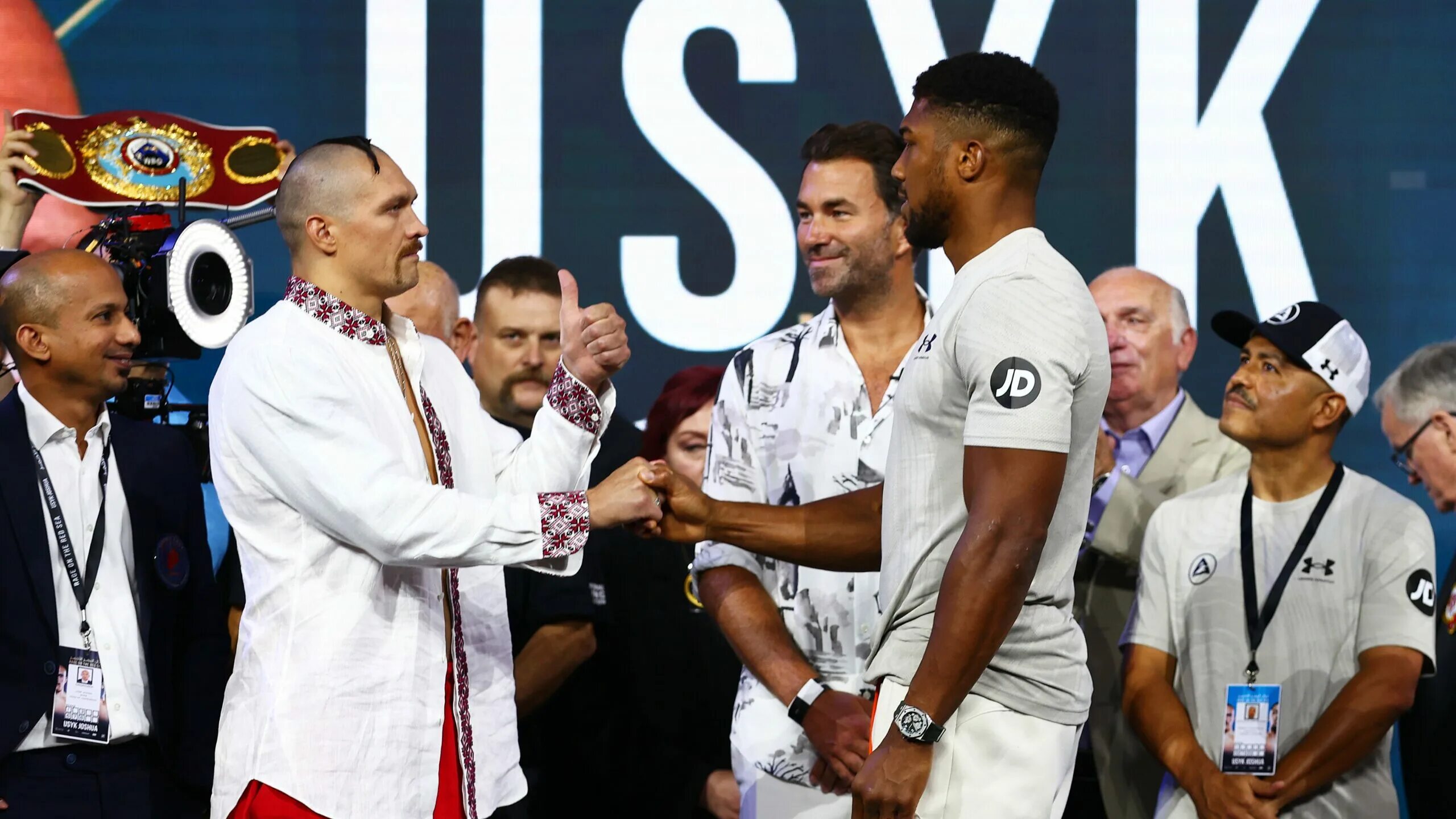 Реванш битва 10.02 2025. Усик джошуа. усик джошуа битва взглядов. usyk joshua 2. усик джошуа 2 взвешивание.