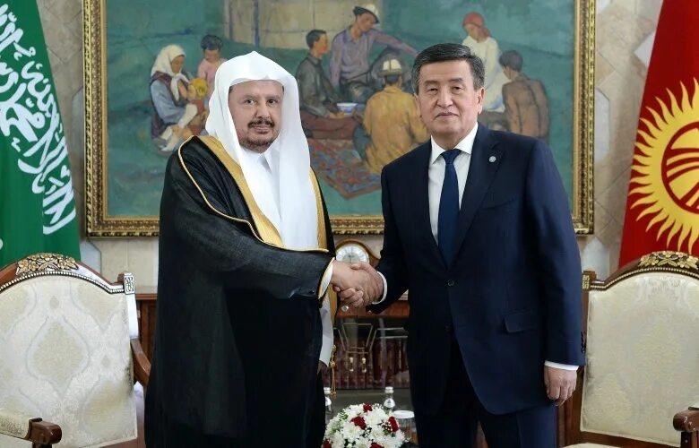 Кыргызстан аравия. Киргизия саудовская аравия маршрут. Аравия профессиональная косметика. Арабы фото. Кыргызстан сауд аравия.
