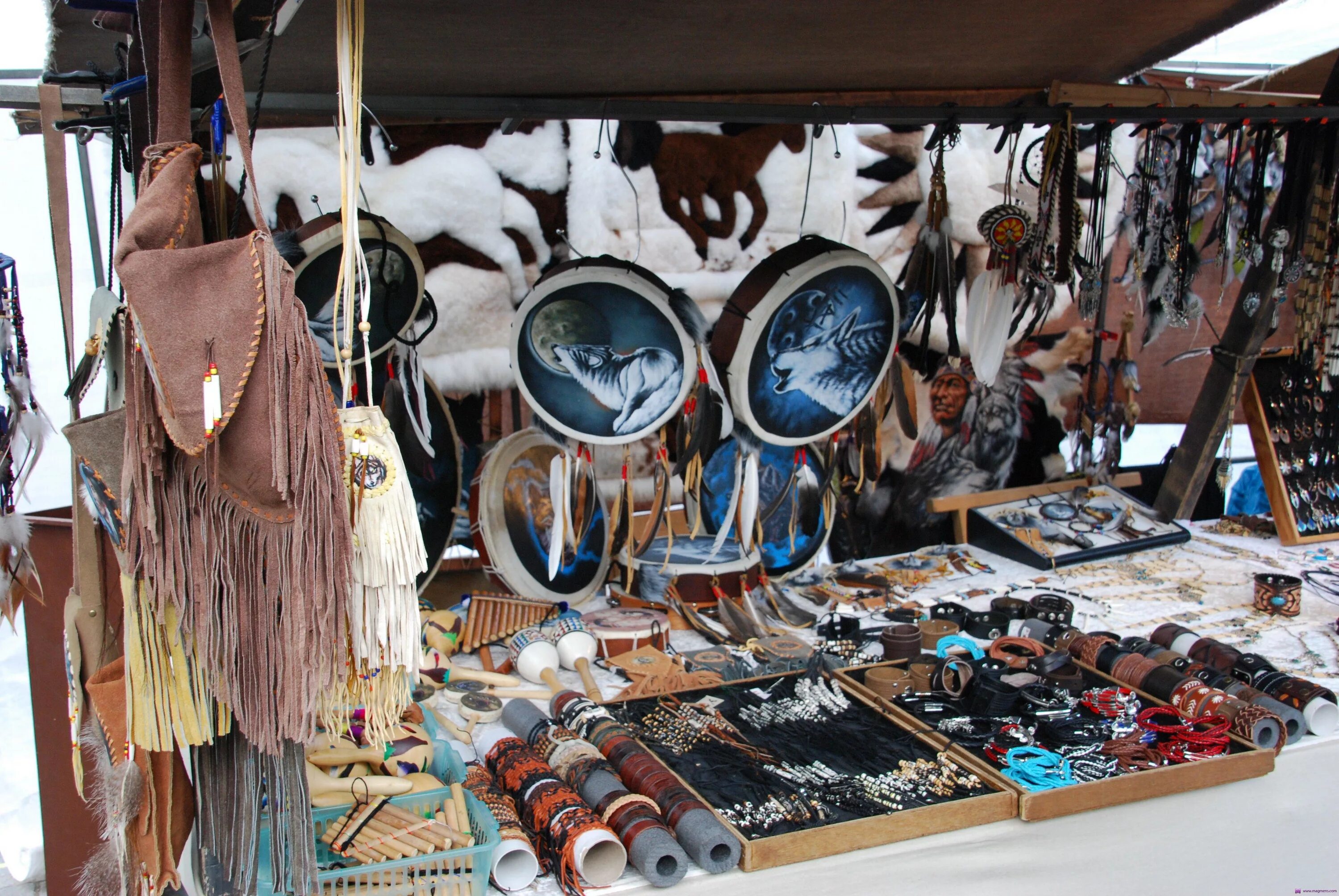 где в москве блошиный. московский рынок блошиный рынок в 1993 году. блошиный рынок у станции “преображенская площадь”. новосходненское шоссе 166 блошиный рынок. блошиный рынок в ярославле полушкина роща.