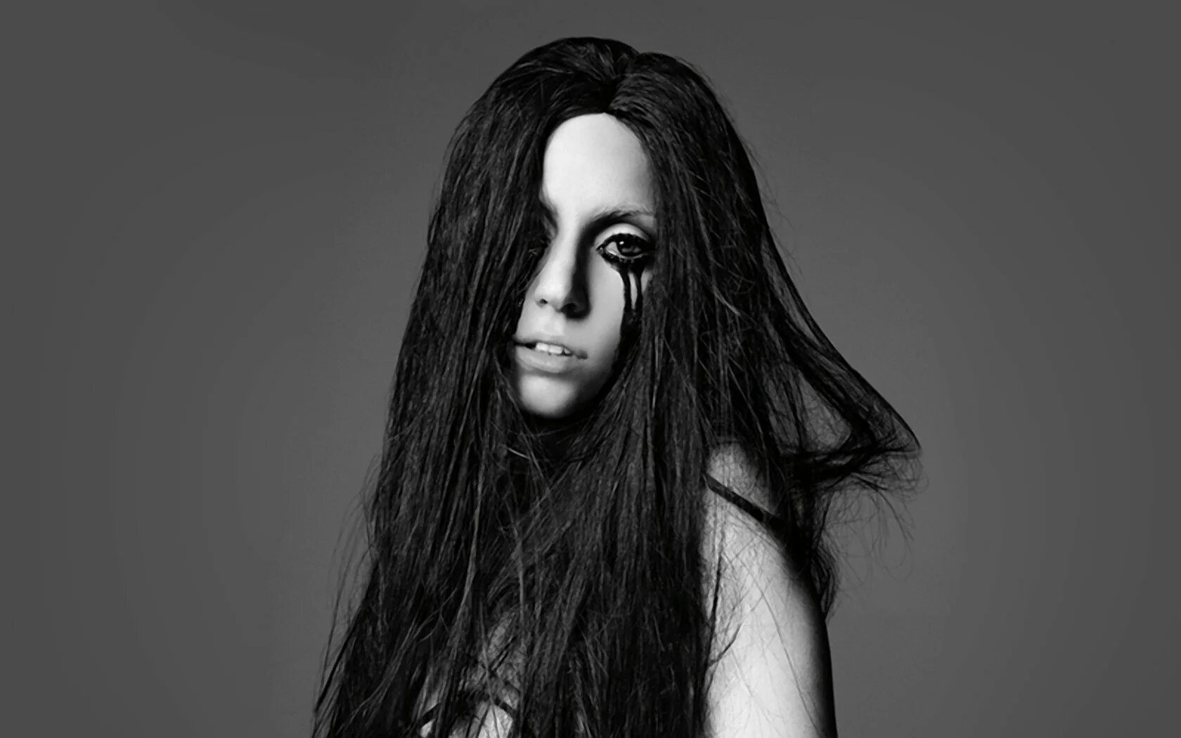 Lady gaga иллюминат. 2009 the fame monster. Lady gaga. Леди гага фото. Lady gaga disease слушать.