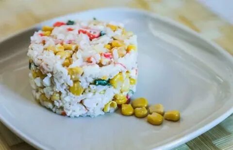 Крабовое мясо с кукурузой