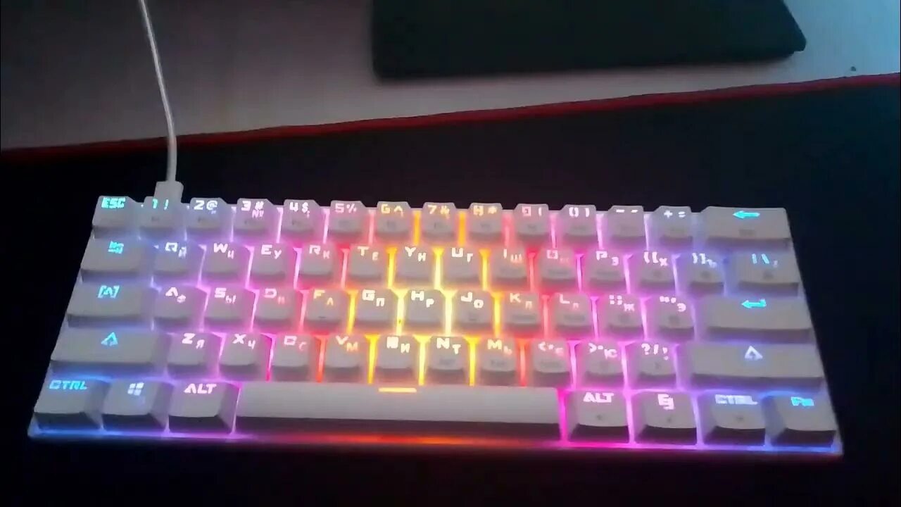 Клавиатура blazing pro подсветка. Клавиатура 60% tanto RGB. Клавиатура DEXP tanto RGB White. Клавиатура Revenge RGB. Клавиатура танто РГБ.