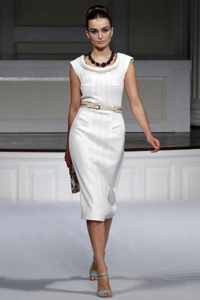 Платье женское. Стильное платье. Стильное платье. Боттега венета платья 2021. Современные модели платьев.