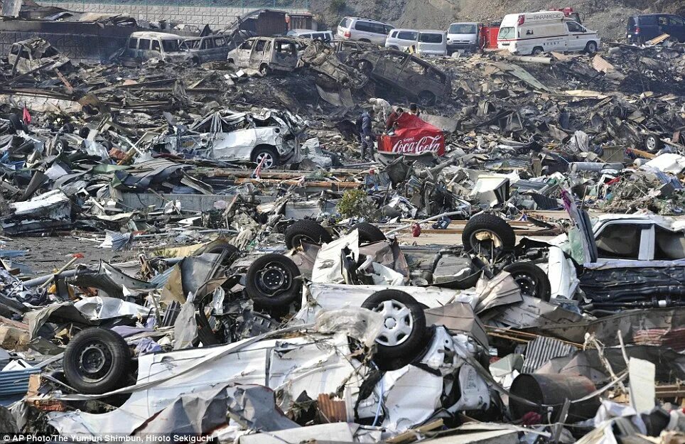 ЦУНАМИ В Японии в 2011. Самые крупные катастрофы.