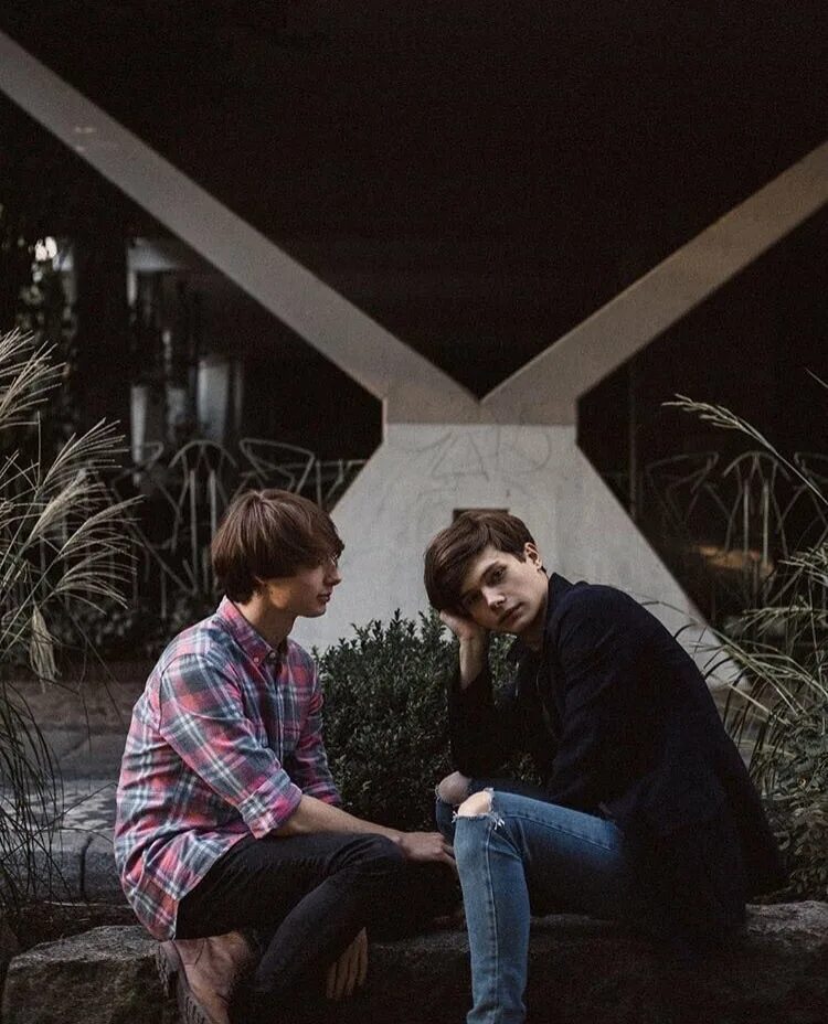 Якуб и виталий винтер. The wineholics виталий. The wineholics якуб и виталий. Якуб винтер wineholics. Виноголики якуб и виталий.