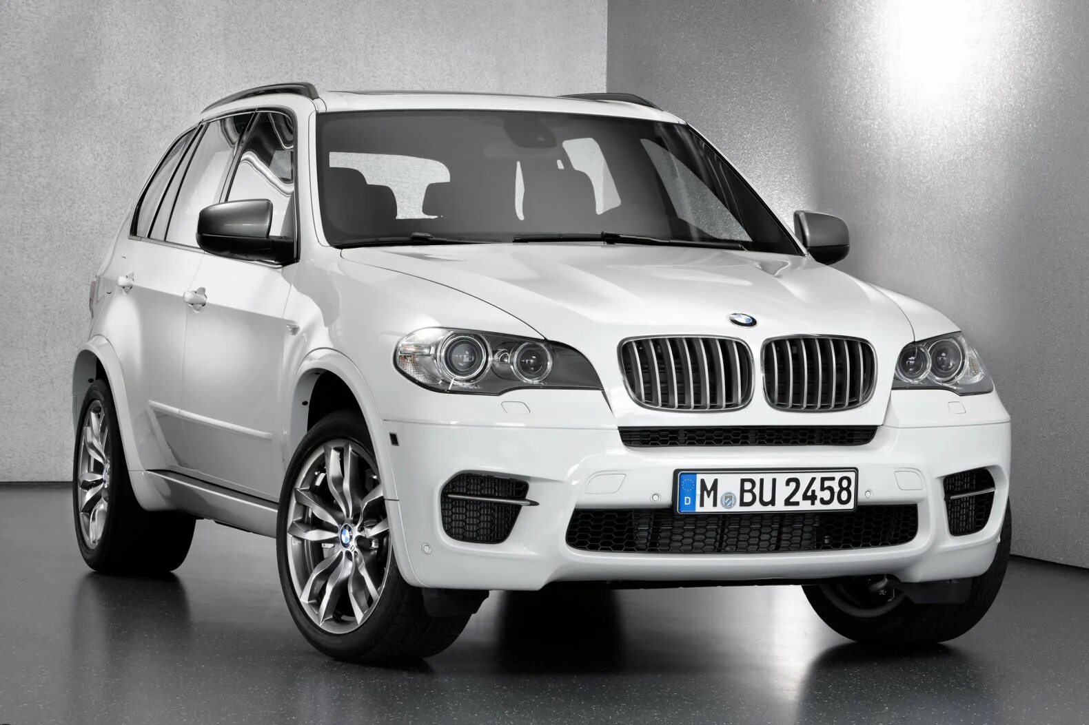 БМВ x5 белая. Джип БМВ х5. BMW x5 2013. BMW x5 m5 2012. X 41 x 5 3