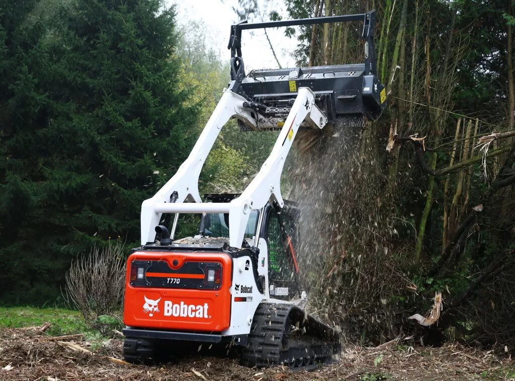 Мульчер - кусторез Bobcat. Бобкэт t770. Bobcat т-770. Мульчер на Бобкэт. Оборудование bobcat