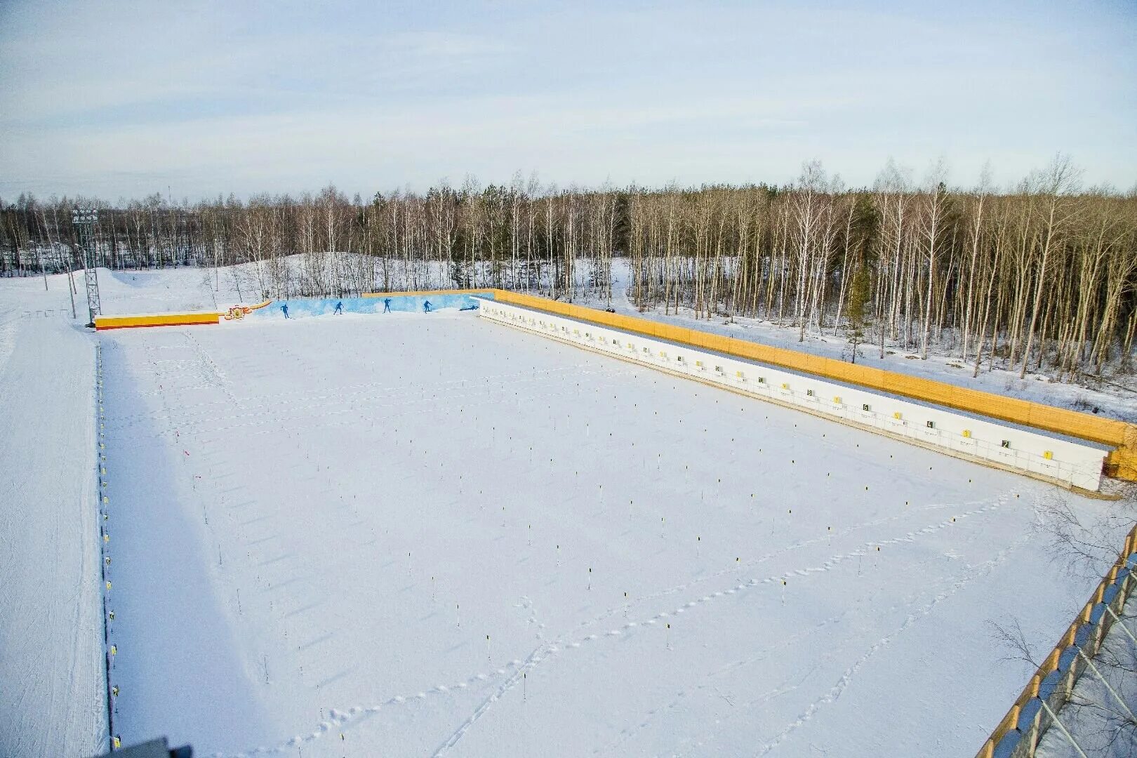 Лыжная трасса поляны. Алмаз биатлонный комплекс Рязань. Рязань Поляны биатлонный комплекс. Алмаз Рязань биатлонная трасса.