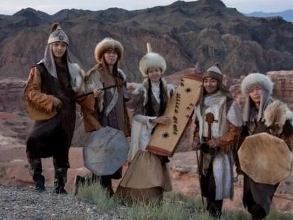 Культура казахстана. Казахский фольклор. Сообщение о казахстанском языке. Культура казахского народа. Прославление национального наследия казахский язык.