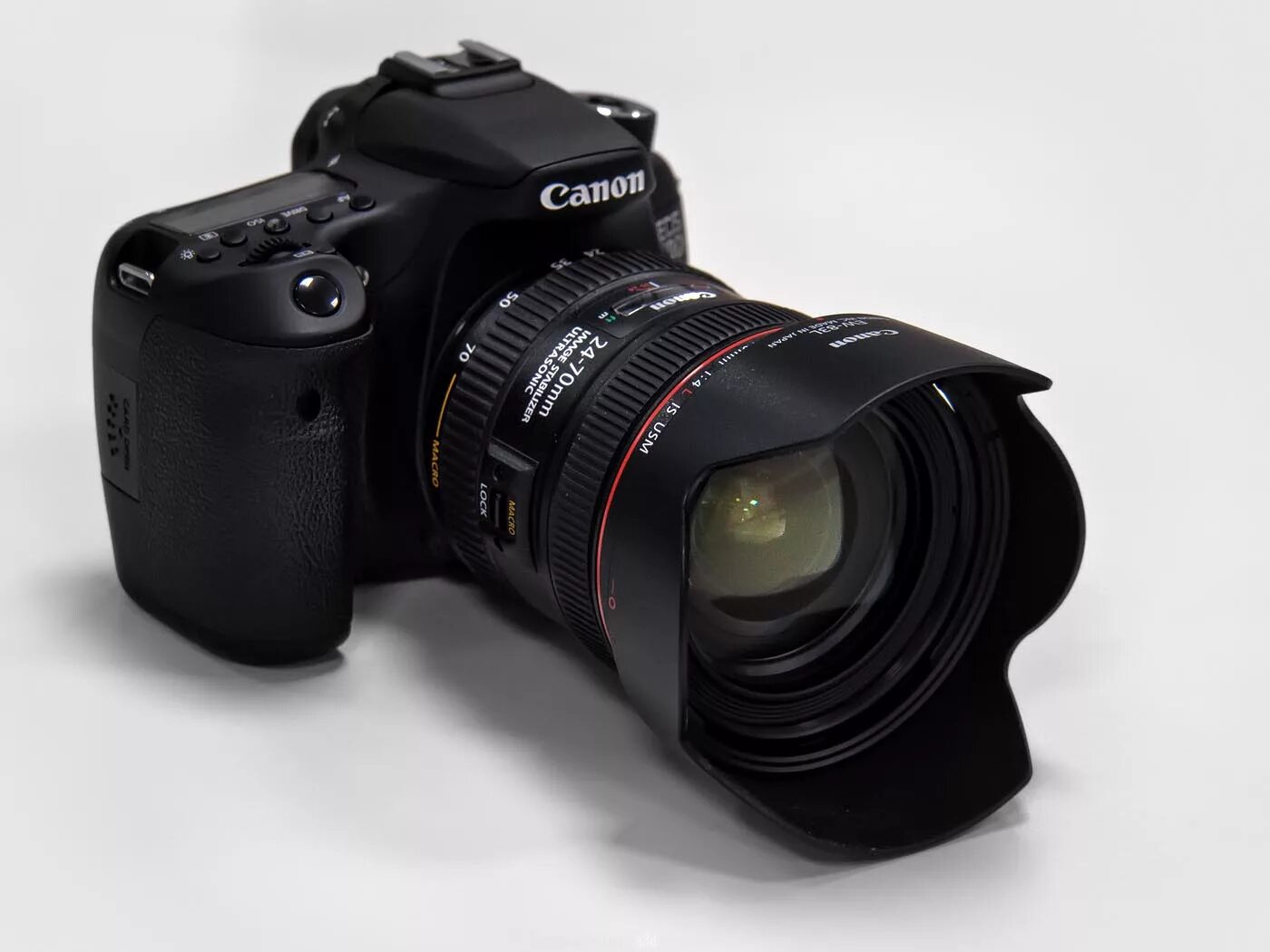 Canon d купить. Камера Кэнон 70д. Canon EOS 70d. Canon d70 байонет. Фотокамера Кэнон 70 д.