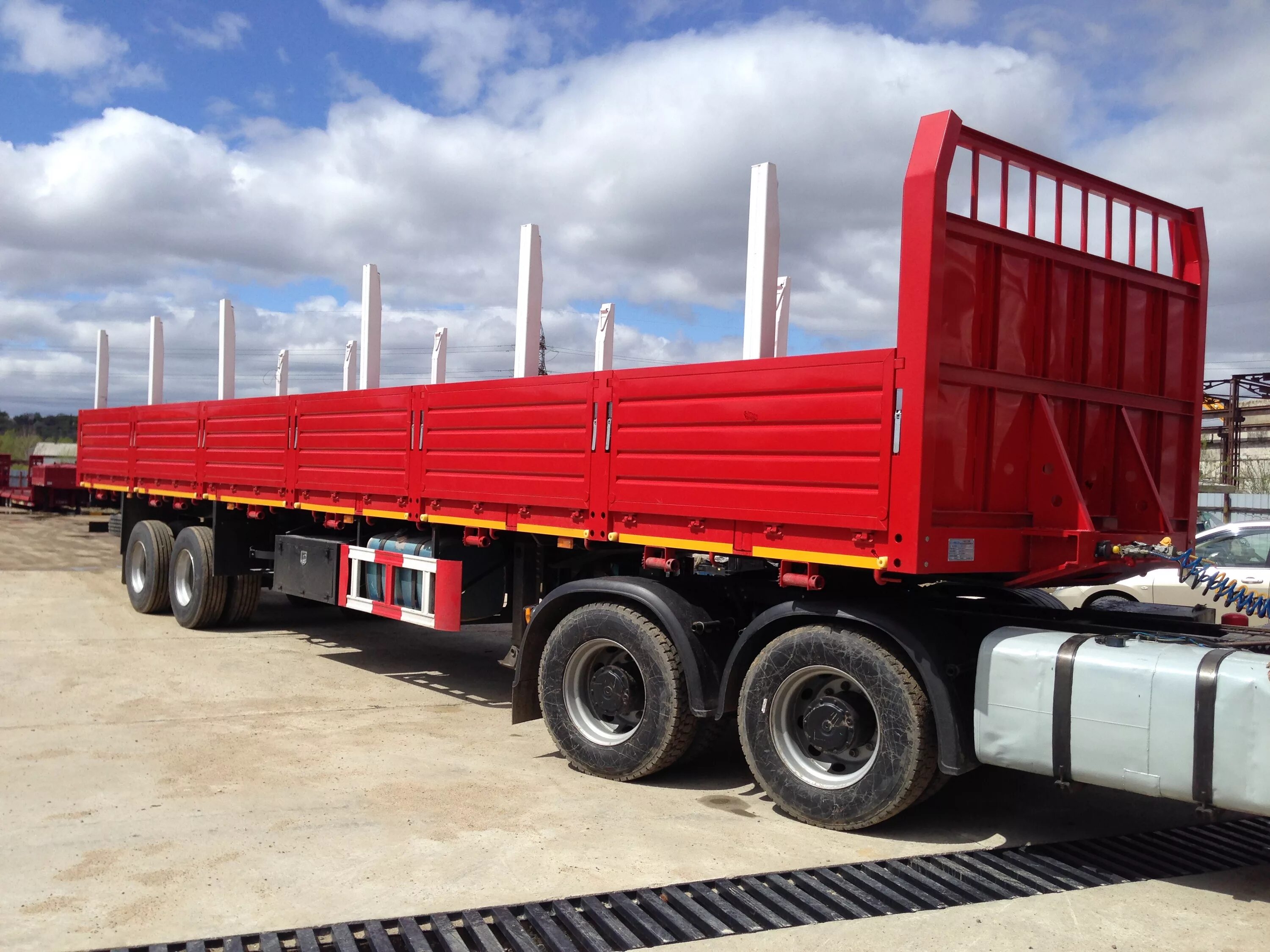 Полуприцеп 30 кубов еврофура. Тонар тралл 10 тонн. Грузовик полуприцеп. Trailor полуприцеп фургон. Фура kogel.
