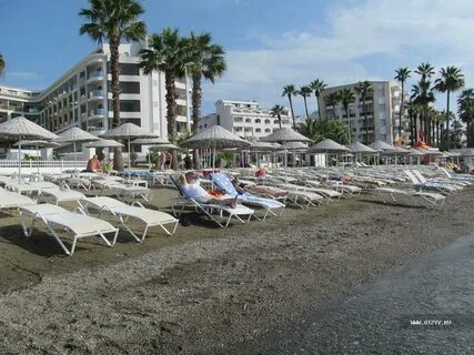 Beach rock hotel