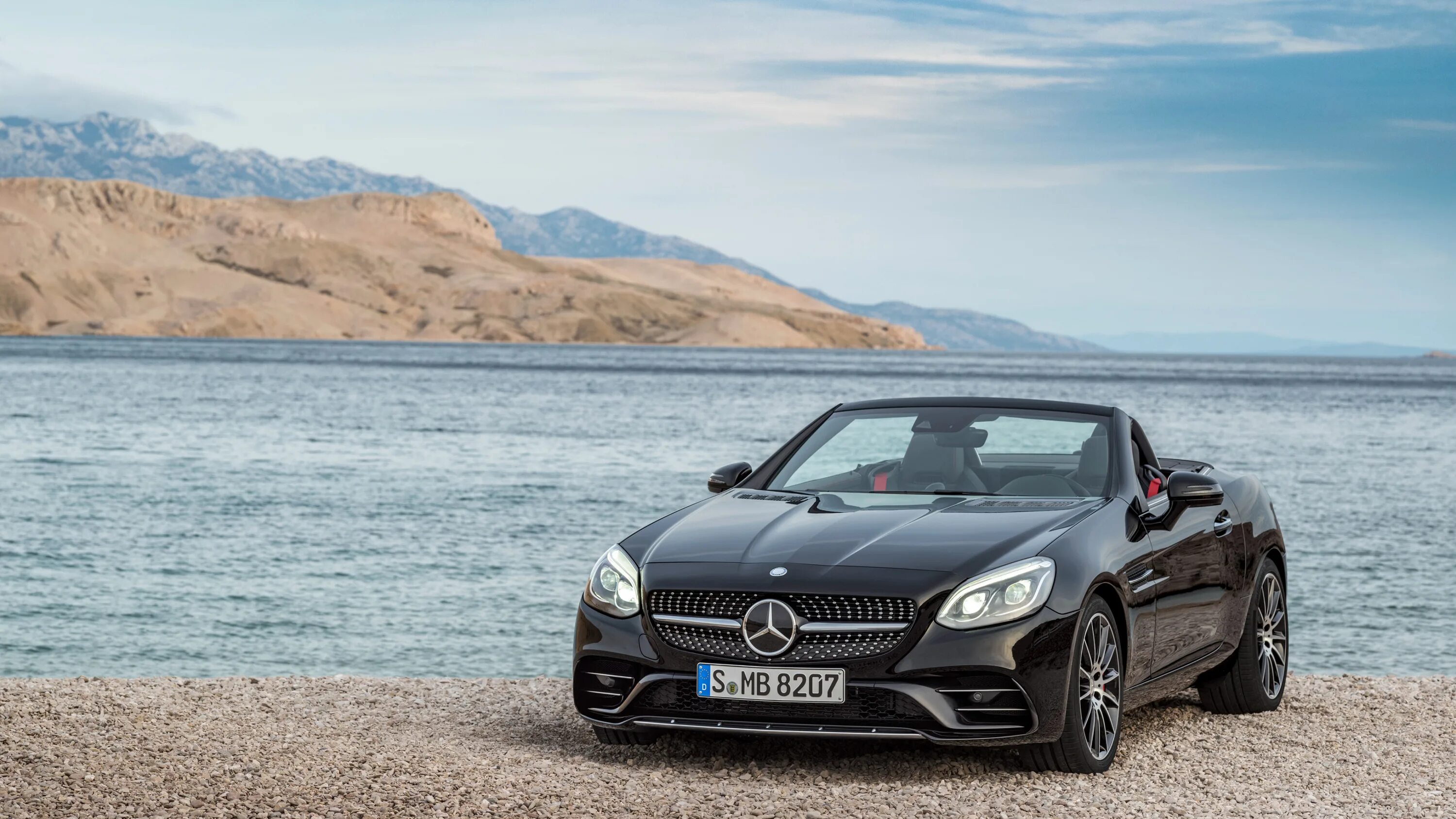 Машина мерседес фото. Mercedes Benz SLK 43 AMG. Mercedes-Benz sl43 AMG. Мерседес кабриолет черный АМГ. Мерседес SLC 43 АМГ 2016.