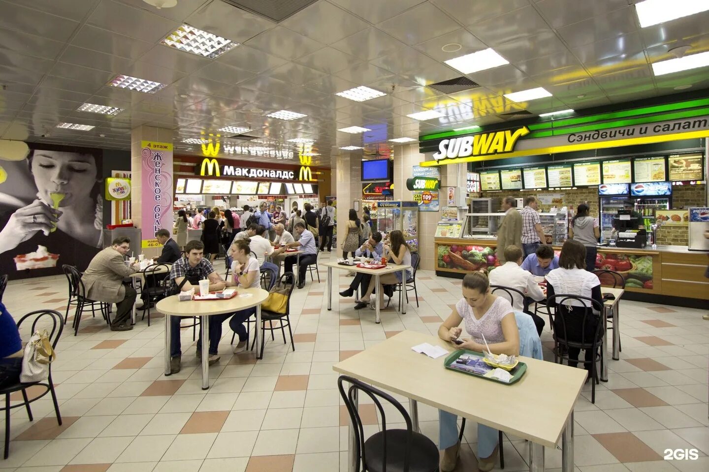 Оптово-розничный магазин черемушки. Тц черемушки магазины. Тц черемушки владивосток магазины. Черёмушки во владивостоке. Торговый центр черемушки магазины.