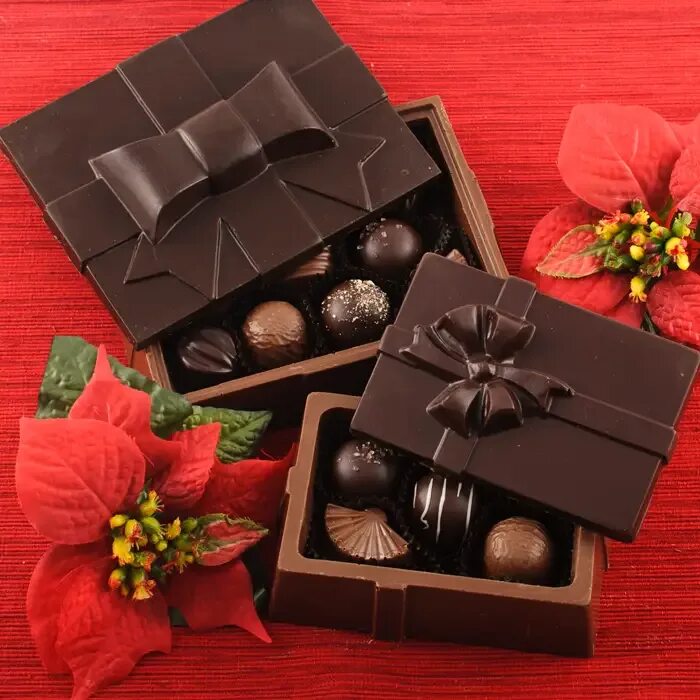 Шоколадные конфеты. Конфеты шоколад. Красивые коробки конфет. Конфеты в красивой коробке. Сюрприз шоколадка