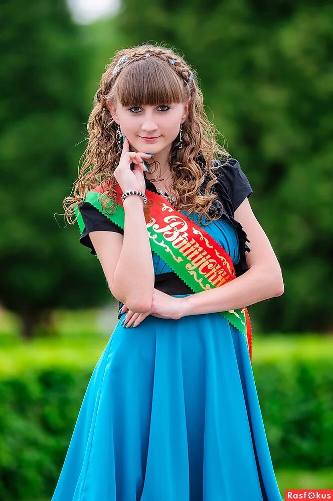 нужно сфотографироваться в завершении выпускного. платья на выпускной бал 11 класс. выпускной. фотосессия на выпускной. фотосессия на выпускной.