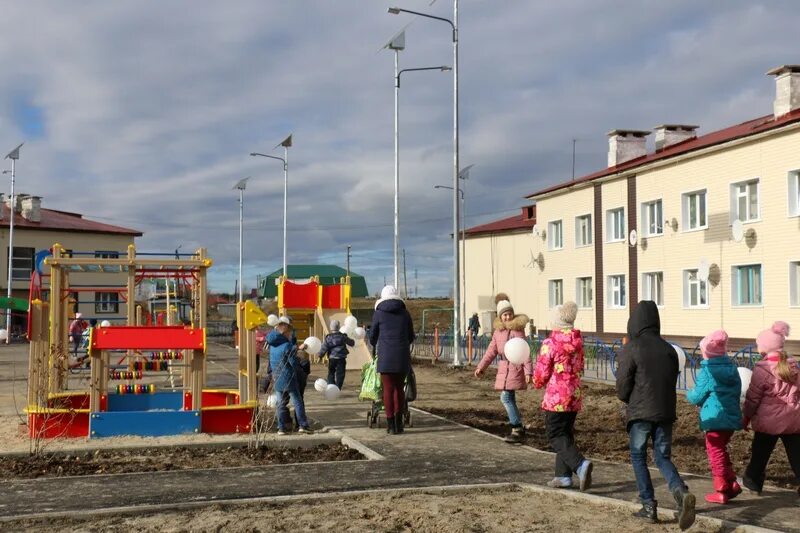 Поселок Салым. Салым Нефтеюганский район. Салым детский сад. Поселок молодежный Тюменская область.