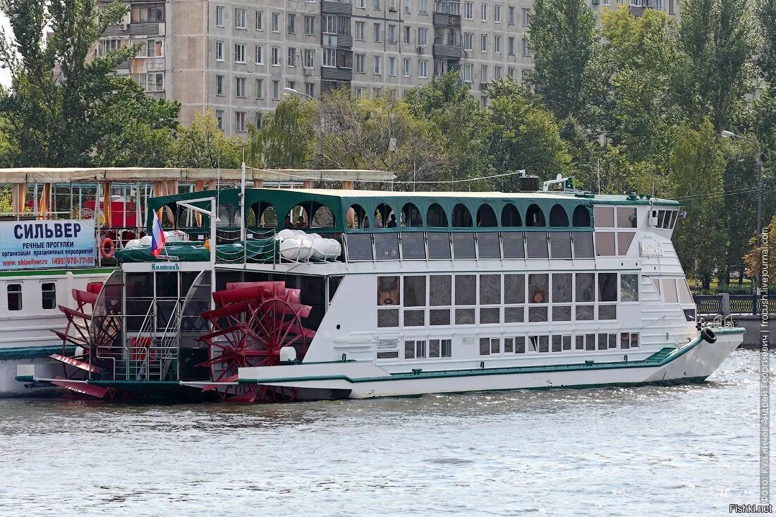 Пароход москва цена. Теплоход Колесов Москва. Теплоход Колесов и Доброход. Теплоход Колесов на Москве реке. Пароход Колесов Москва.