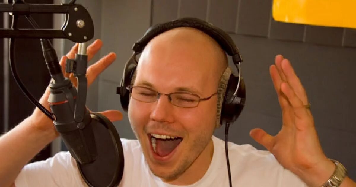 Дикторы смешное. Смешной диктор. Татьяна борисова радиоведущая. Дикторы смешное. Диктор телевидения екатерина андреева 2020.