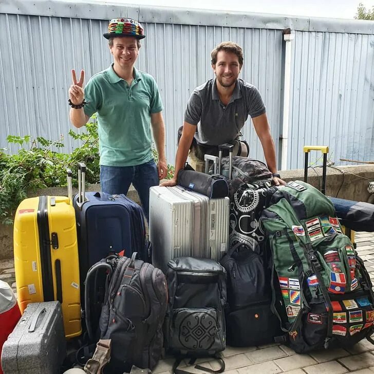 Александр дмитриев оператор мир наизнанку. Жена саши дмитриева мир наизнанку. Мир наизнанку съемочная группа. Как снимали мир наизнанку. Дмитрий комаров мир наизнанку 2021.