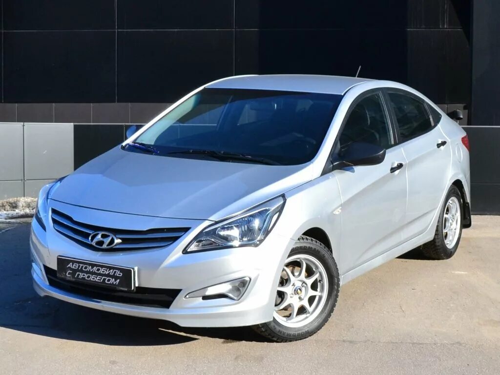 Гудит хендай солярис. Hyundai Solaris 2014. Hyundai Solaris i 2014. Hyundai Solaris 1.6. Хендай Солярис 2014 седан.