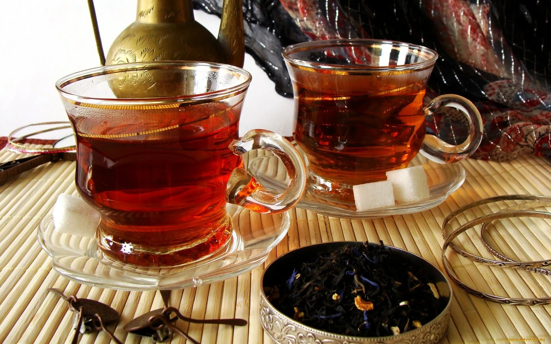 Три чашки чая. Кружка с чаем. Две чашки чая. Три кружки чая. Delicious tea.
