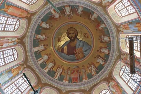 Круглое возвышение в центре храма на котором