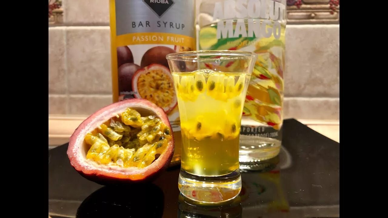 Коктейль манго маракуйя. Маракуйя шот. Мохито маракуйя. Сок манго маракуйя. Шот маракуйя.
