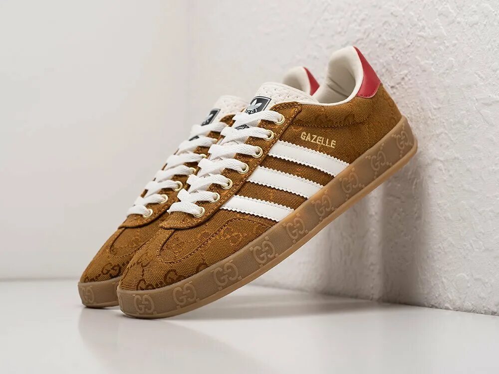 Адидас газели гуччи. Adidas Gazelle Gucci. Adidas Gazelle og. Adidas x Gucci Gazelle. Кеды Gucci adidas Gazelle.