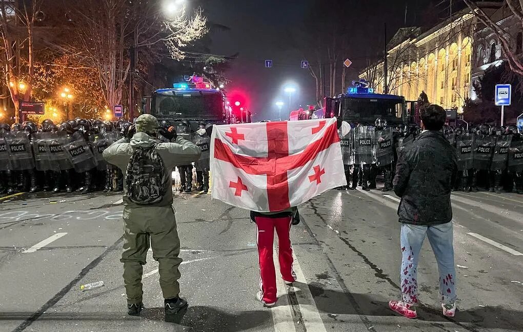 Отзывы грузии 2023. Протесты в Грузии. Митинги в Грузии. Массовые беспорядки в Грузии.