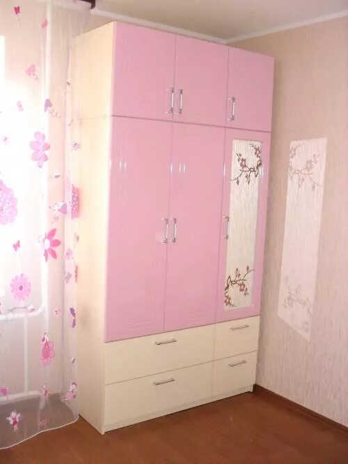 Шкаф розовый. Ikea стува шкаф. Шкаф для девочки. Розово белый шкаф. Розово белый шкаф.