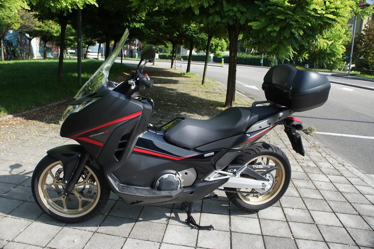 Хонда интегра 750. Хонда интегра 750. Honda integra 750 scooter. Хонда nc 700 integra. Honda integra 750 scooter.