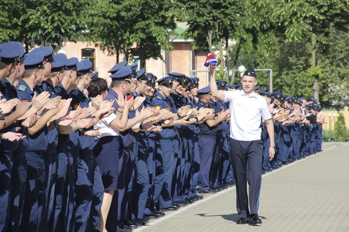 Сайт краснодарского президентского кадетского училища. Президентское кадетское училище в Краснодаре. ПКУ Краснодар. Краснодарское ПКУ территория. Краснодарское президентское кадетское училище бассейн.