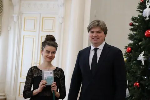 Первым получил официальное